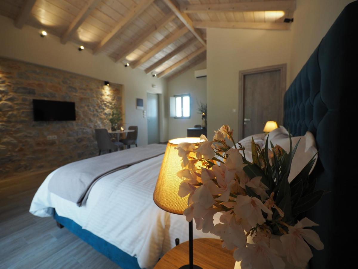 Terra Di Pietra Exclusive Suites & Apartments Areopoli Exterior photo