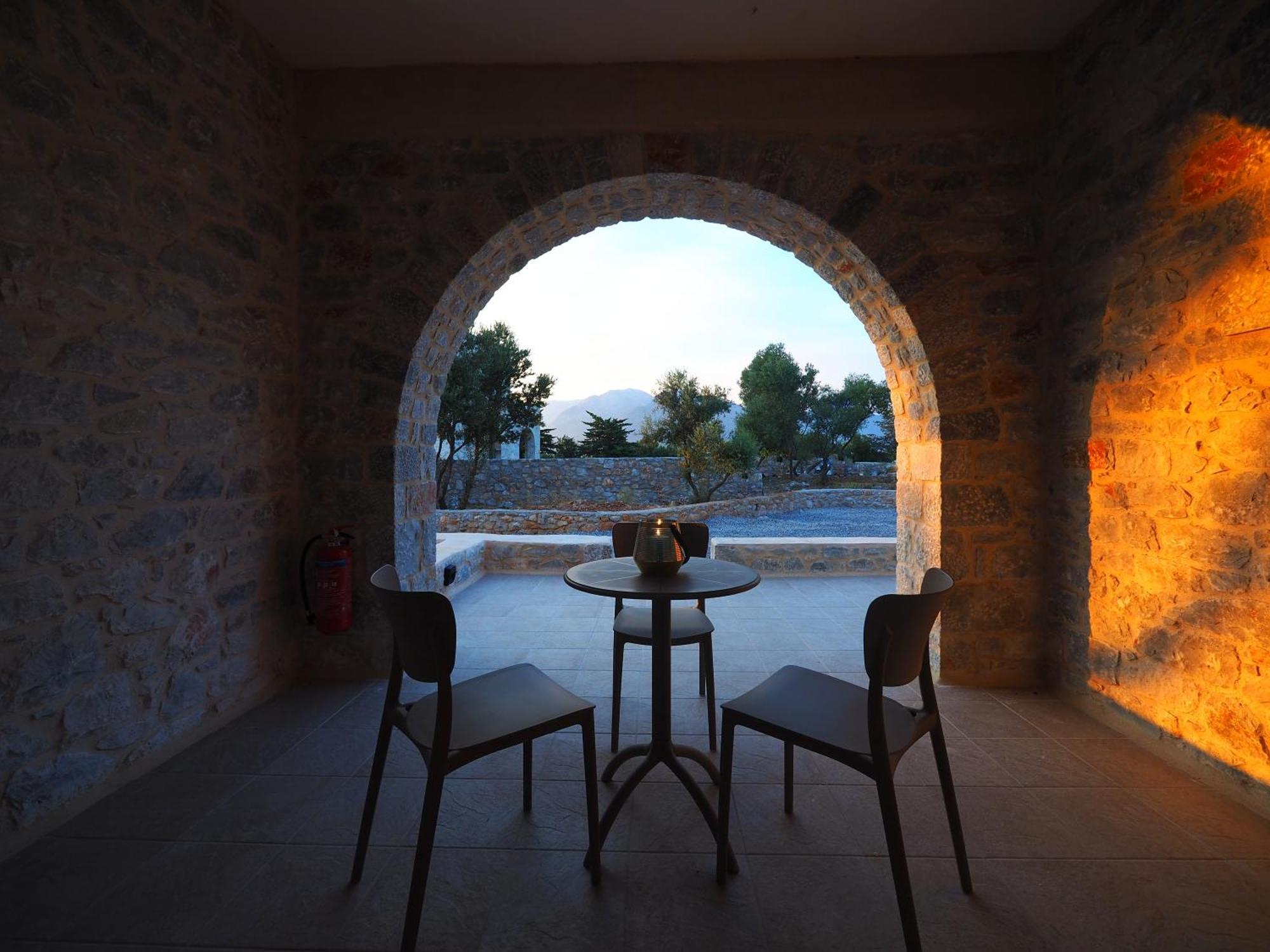 Terra Di Pietra Exclusive Suites & Apartments Areopoli Exterior photo