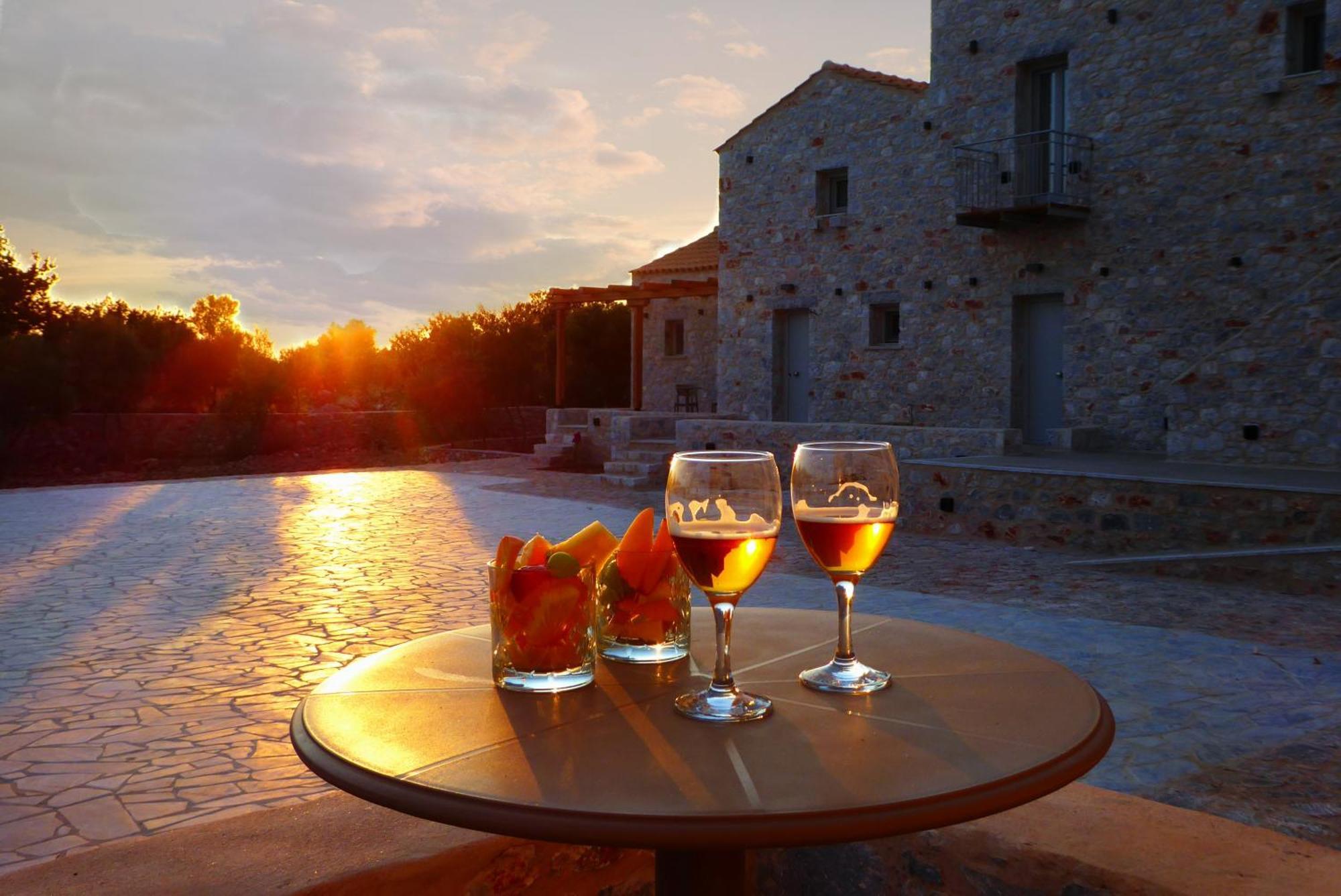 Terra Di Pietra Exclusive Suites & Apartments Areopoli Exterior photo