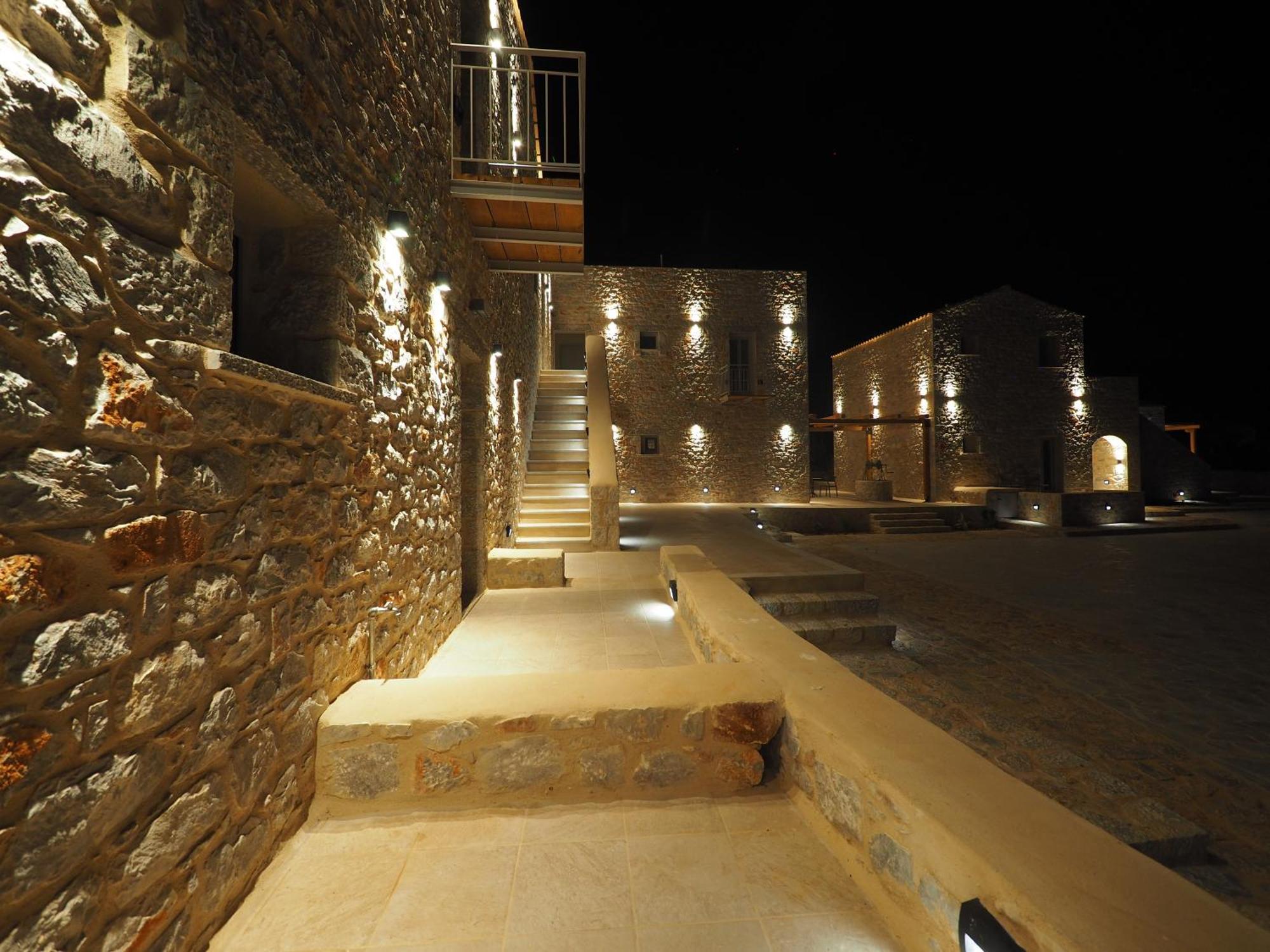 Terra Di Pietra Exclusive Suites & Apartments Areopoli Exterior photo