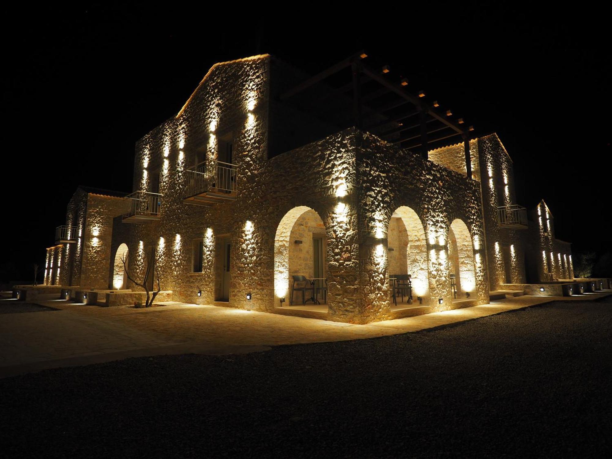 Terra Di Pietra Exclusive Suites & Apartments Areopoli Exterior photo