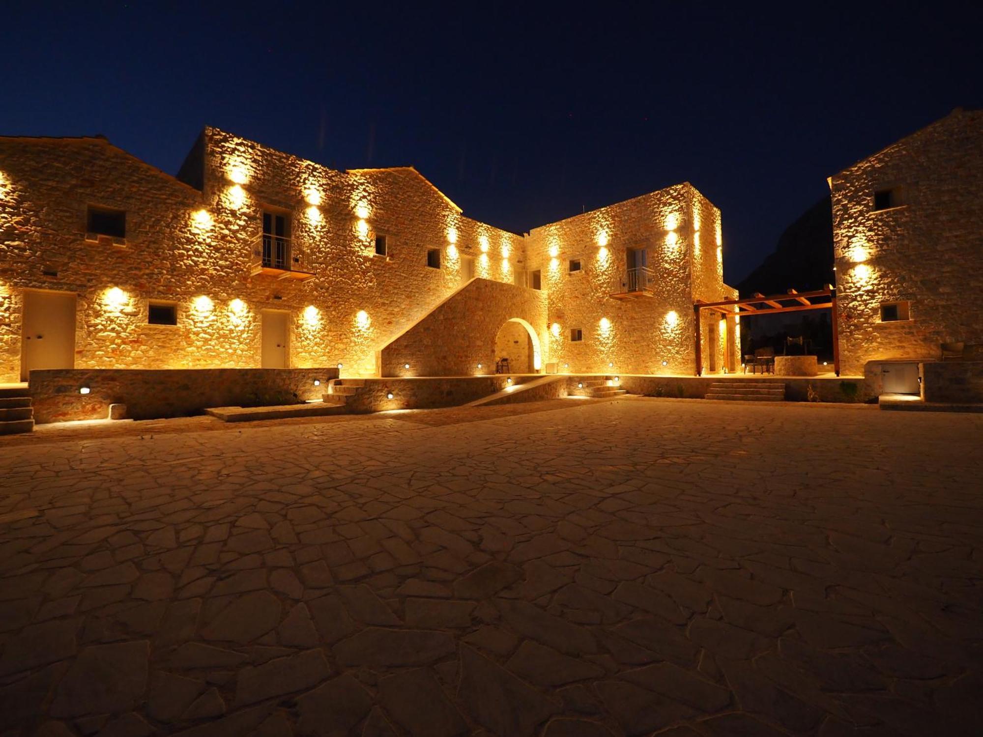 Terra Di Pietra Exclusive Suites & Apartments Areopoli Exterior photo